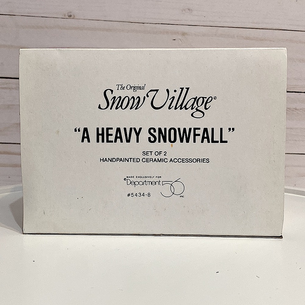 DEPARTMENT 56 - A Heavy Snow Fall - Original Snow Village - Picture 8 of 8